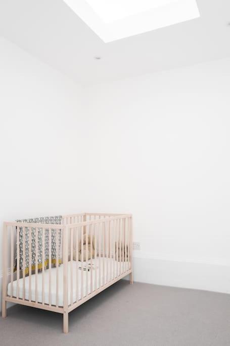 Spacious Georgian Pad - Free Parking - Walk To Bath Apartman Kültér fotó
