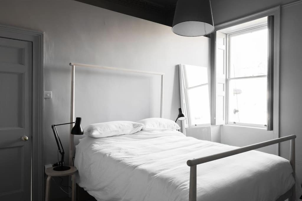 Spacious Georgian Pad - Free Parking - Walk To Bath Apartman Kültér fotó