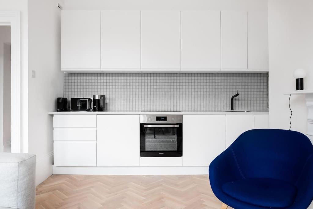 Spacious Georgian Pad - Free Parking - Walk To Bath Apartman Kültér fotó